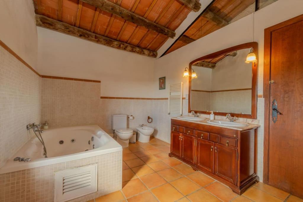 Masia Can Castellar Sant Iscle De Vallalta Екстериор снимка