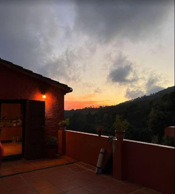 Masia Can Castellar Sant Iscle De Vallalta Екстериор снимка