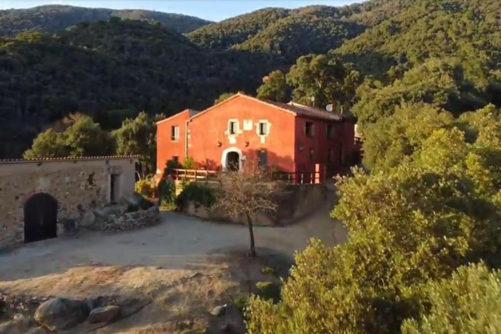 Masia Can Castellar Sant Iscle De Vallalta Екстериор снимка